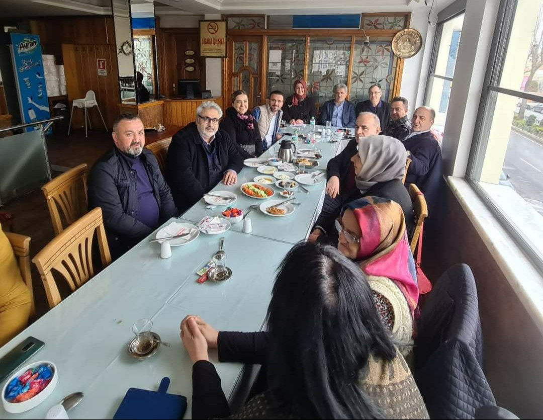 Kafkas dernekleri federasyonu kahvaltı Karagümrük Yıldız saray'da yapıldı